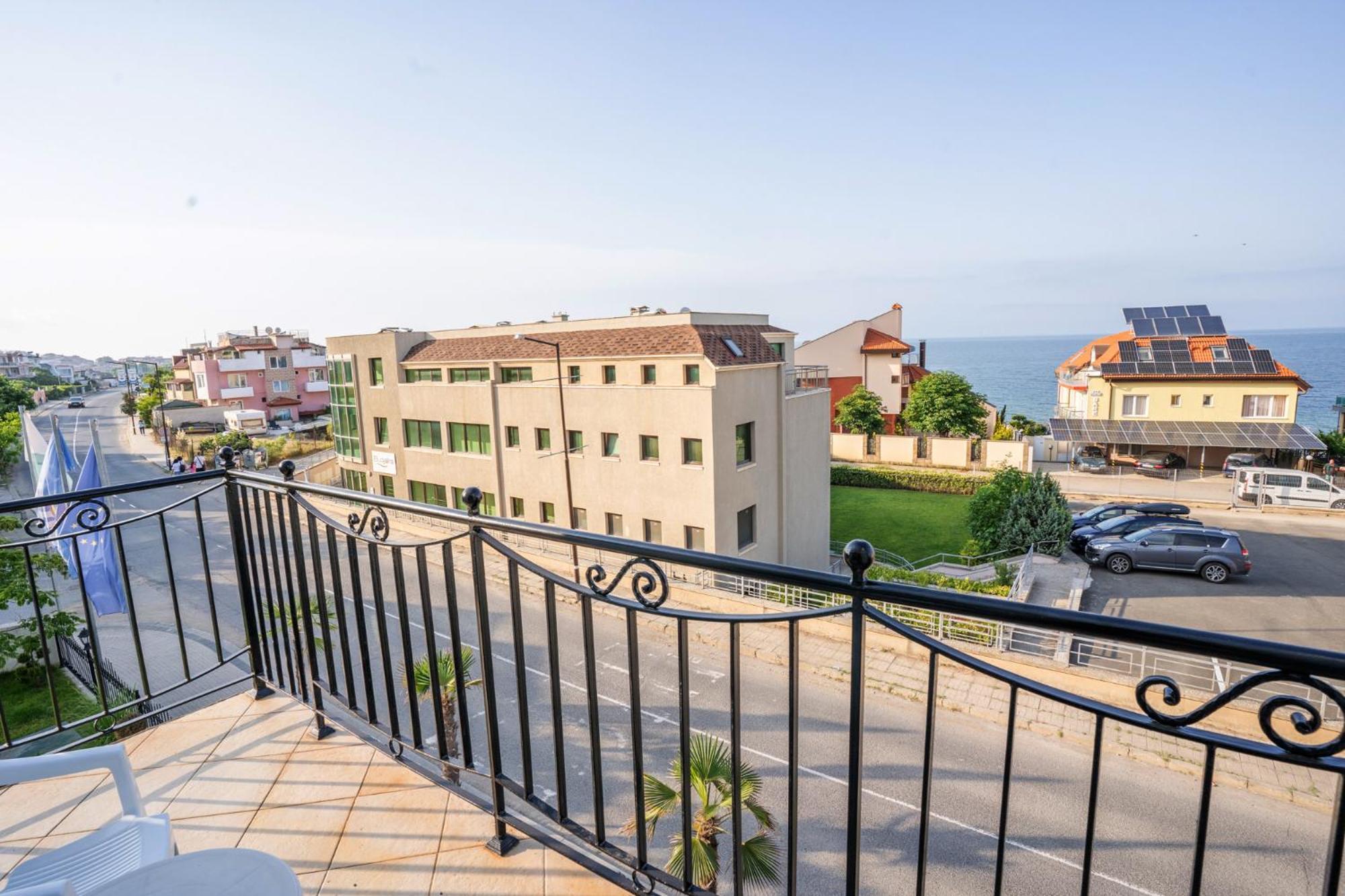 Royal Calisto Hotel Sozopol Esterno foto